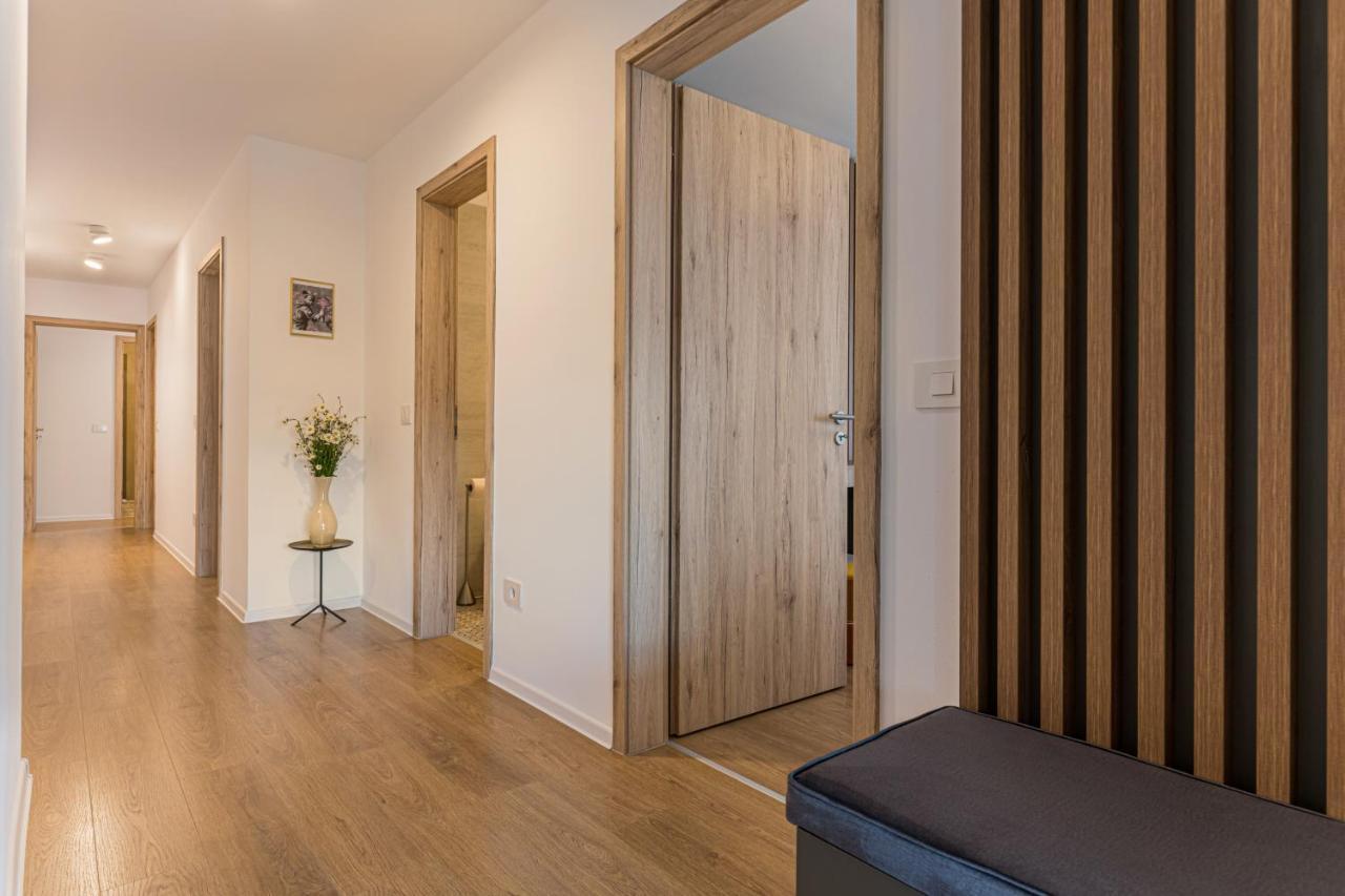 Mk Apartments Braşov Esterno foto